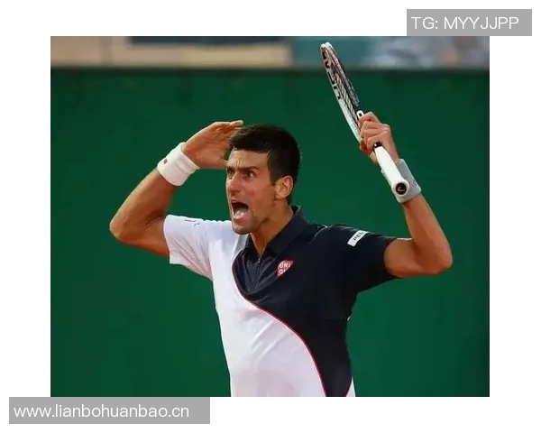 比赛结束后,里夫斯在球员通道里大吼一声,情绪得到了释放,太爽了! 比赛结束后,里夫斯在球员通道里大吼一声,情绪得到了释放,太爽了!